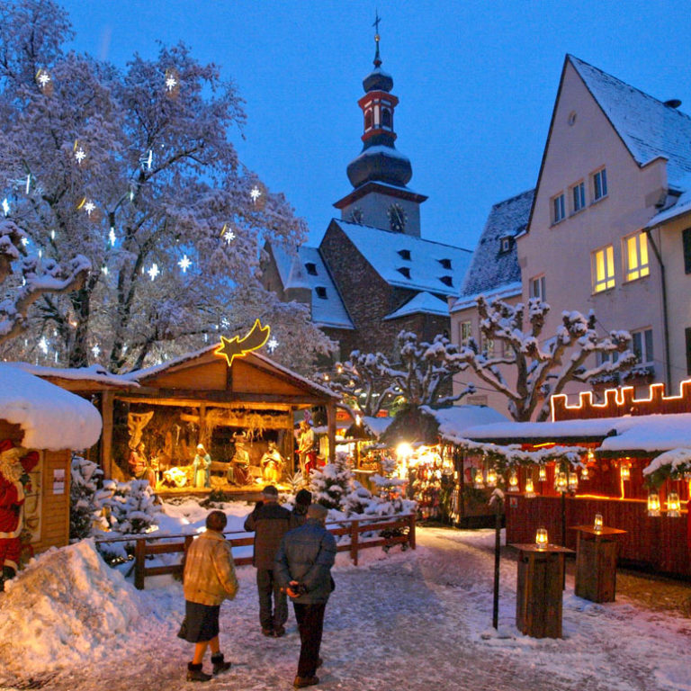 Weihnachtsmarkt Rüdesheim Bilder:  A Festive Drawing Adventure